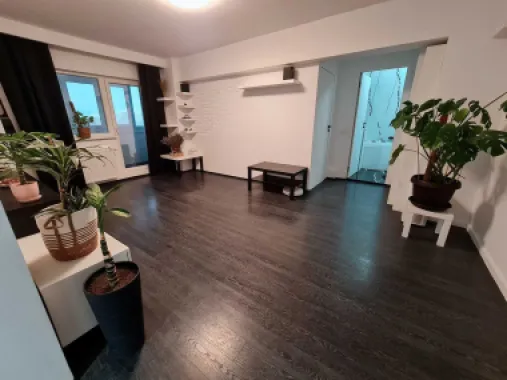 Proprietar Apartament 3 Camere Tineretului lux mobilat utilat parc