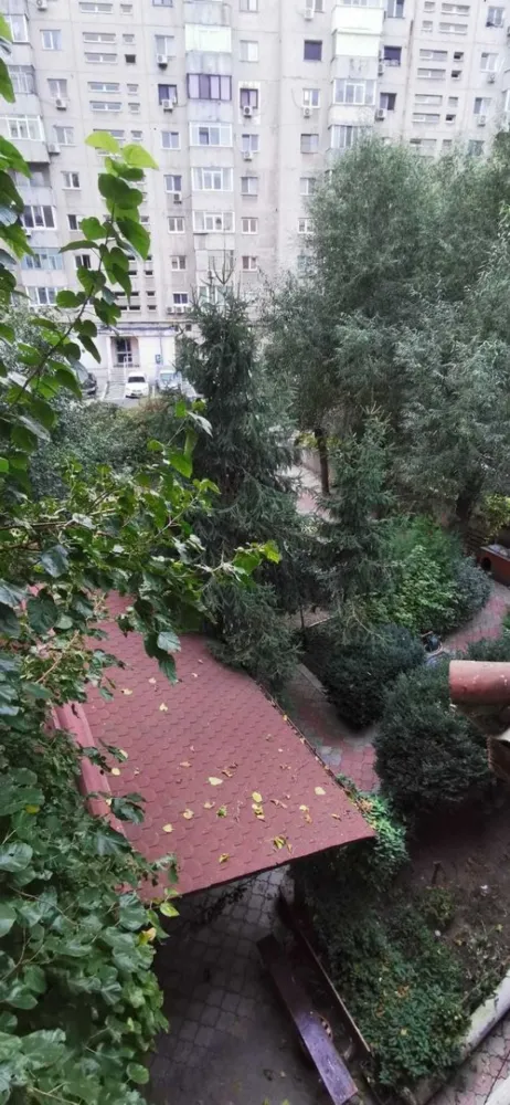 Duplex-apartament 3 camere 90,5mp utili, in vila P+1+M cu curte 639 mp