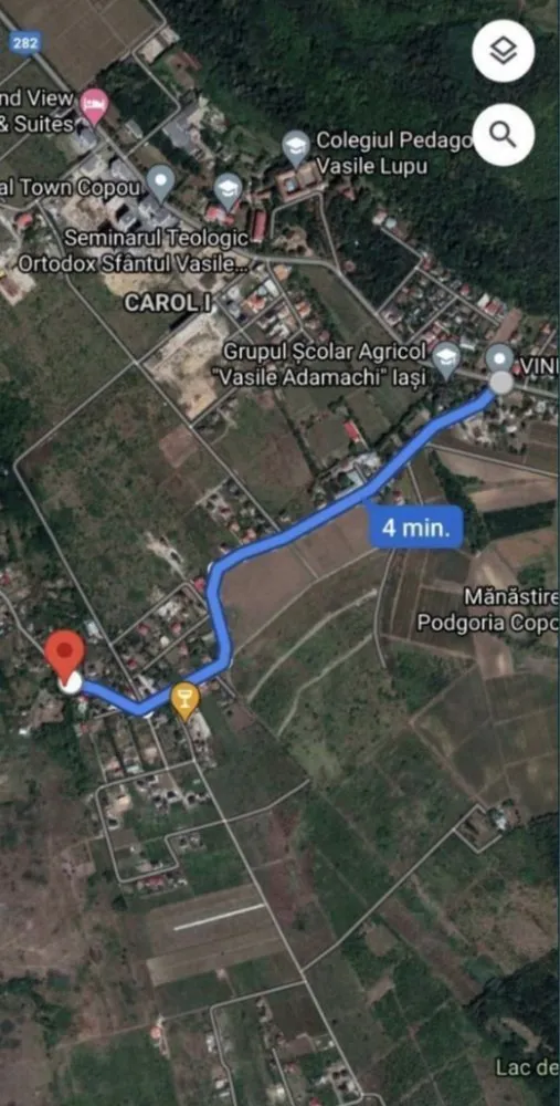Teren 4200m2, Copou, M.Sadoveanu, PUZ! - Teren 4200mp situat în zona cramele Copou, Sadoveanu,pe strada Viticultori. PUZ aprobat, elaborat pentru construire locuinte individuale. Conform avizului de oportunitate obținut ,se pot construi 6 vile cu regim de înălțime D+P+1 ,POT 30% și CUT 0.9 Terenul cu actele aferente este pregatit pentru demararea autorizatiei de construire. Zonă exclusiva de case cu mult spatiu verde,liniște si priveliște panoramică. Acces ușor din Copou pe drum proaspat asfaltat de 9m ,toate utilitățile la limita proprietății! Mai multe detalii la telefon!
