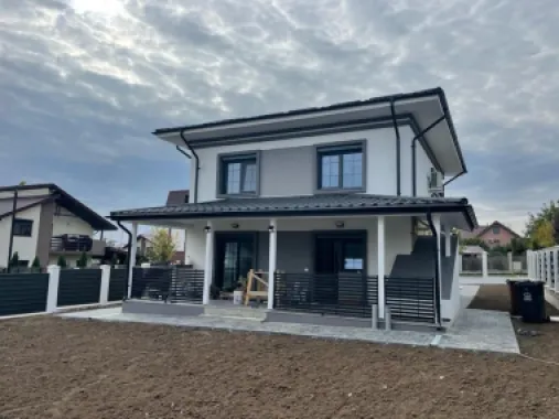 Casa single Iasi-strada Podisului (Platoul Insorit)-asfalt