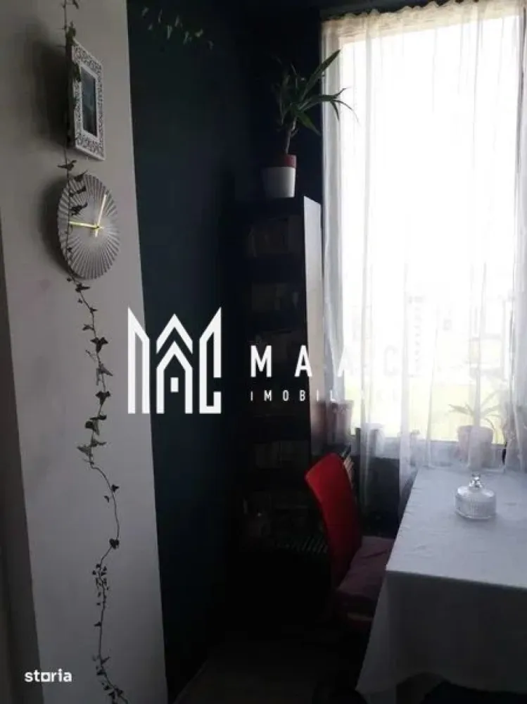 Apartament 2 camere | 42 MPU | Etaj 10 | Balcon tip logie | Doamna Stanca - MAAC Imobiliare vă propune spre vânzare un apartament cu 2 camere, situat la etajul 11 din 11, într-un imobil dotat cu lift. Detalii proprietate: Suprafață utilă: 42 mp Compartimentare practică: • Dormitor cu dressing încorporat • Living spațios cu acces pe logie • Bucătărie open-space, complet mobilată și utilată • Baie cu cadă și mașină de spălat • Logie închisă, accesibilă din dormitor și din living Dotări și beneficii: Apartament mobilat și utilat complet Centrală termică proprie Tâmplărie REHAU cu geam termopan Izolație termică exterioară cu polistiren de 10 cm Lift funcțional și bloc bine întreținut Localizare: Proprietatea se află într-o zonă cu acces rapid la magazine, piață, Dedeman, Shopping City Sibiu și alte puncte de interes. Apartamentul este ideal atât pentru locuit, cât și pentru investiție. Pentru mai multe detalii și pentru programarea unei vizionări, vă rugăm să specificați ID-ul anunțului: CP2759117 }}