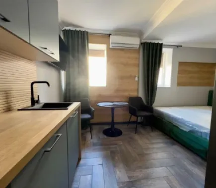 Garsonieră în Centru Istoric Vechi - Direct Proprietar
