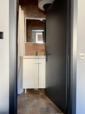 Garsonieră în Centru Istoric Vechi - Direct Proprietar