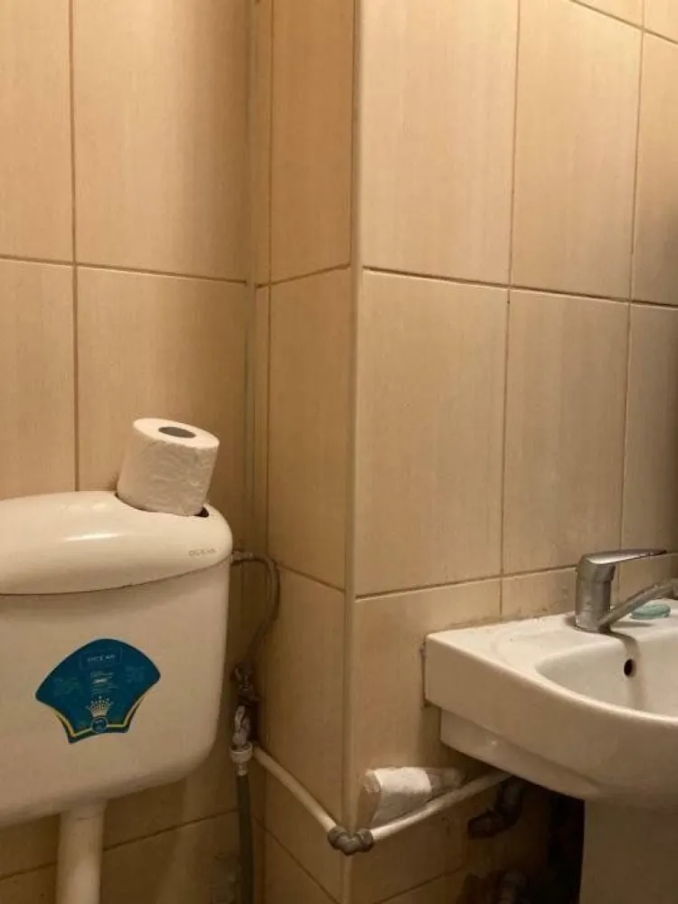 Apt 3cam renovat 69mp, dotat cu CT, AC , an 1985 etaj 7/8, mobilat