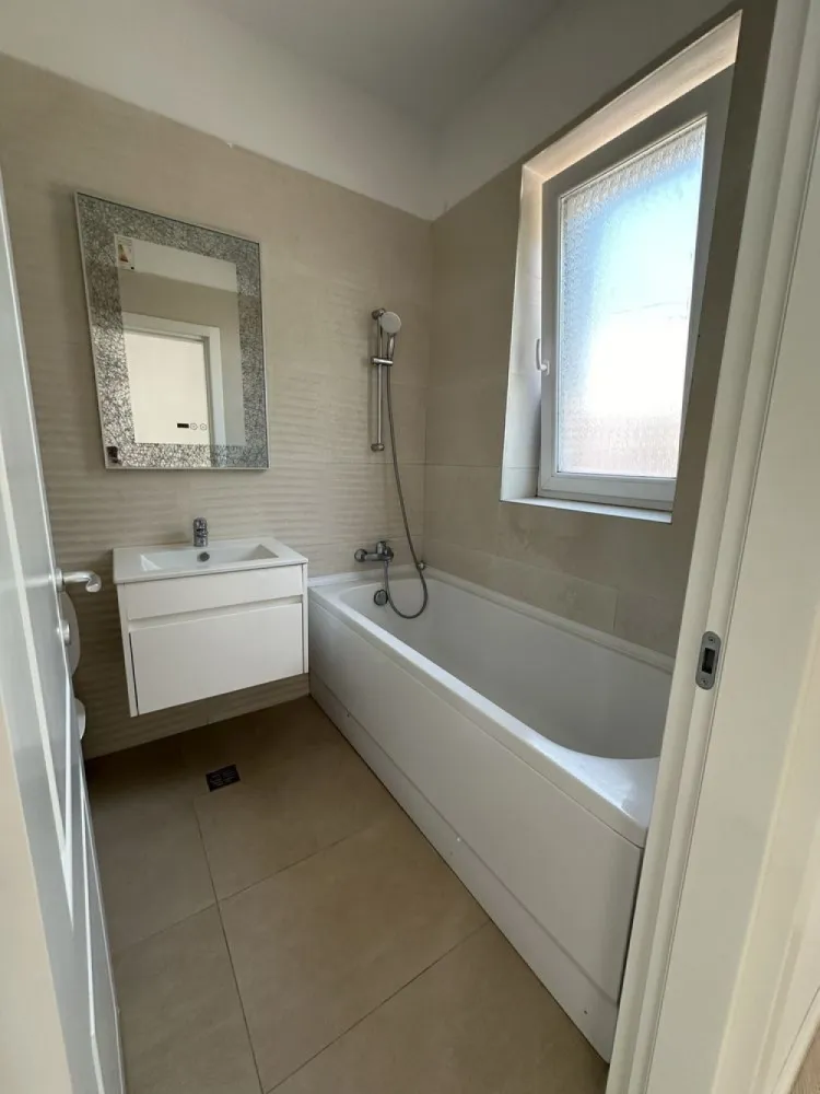 Apartament 3 Camere+curte 60mp - Bucur Obor