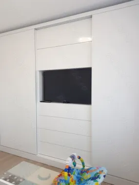 Apartament 3 camere, 80 mp utili, 2 locuri parcare, 2 bai, 2 balcoane