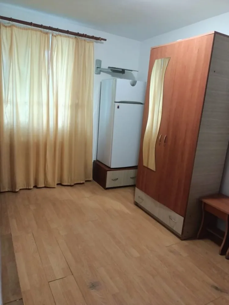 Timpuri noi, Vitan - Garsoniera confort 3, parter, suprafata 14.5mp, parter, bloc fara subsol, centrala termica. Bloc anvelopat in 2010. Se vinde exact asa cum se prezinta in poze. Imobilul se afla pe str Foisorului.