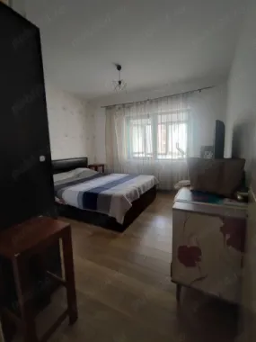 Ag BRASADAS vinde ap. 3 cam. in Complexul Newton Tătărași.