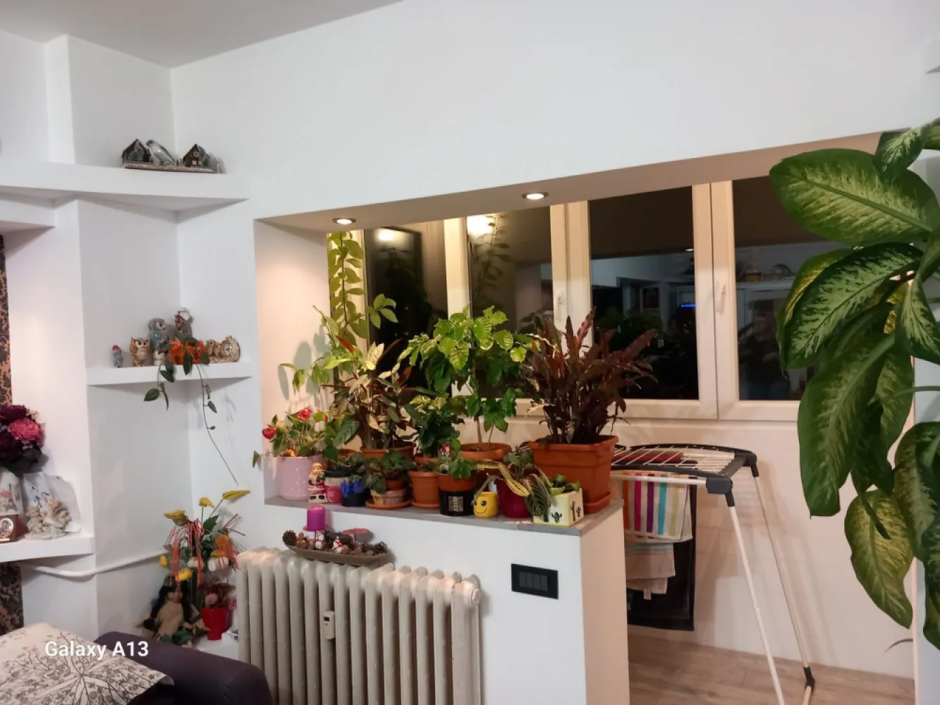 Ag BRASADAS vinde ap 2 cam etaj 8/8 zona IRA. - Agenția BRASADAS vinde apartament cu doua camere situat la etajul 8/8 în zona IRA. Metroul APARATORII PATRIEI, statie autobus STB la scara, gradinita, scoala, magazine MEGA IMAGE, KAUFLAND, farmacii, cu parcare închiriată. Pentru mai multe oferte accesați www.brasadas.com.