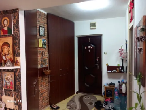 Ag BRASADAS vinde ap 2 cam etaj 8/8 zona IRA.