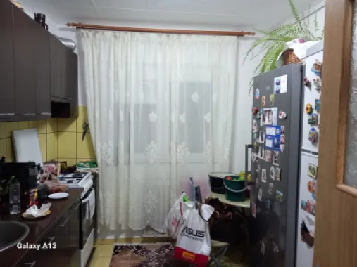 Ag BRASADAS vinde ap 2 cam etaj 8/8 zona IRA.