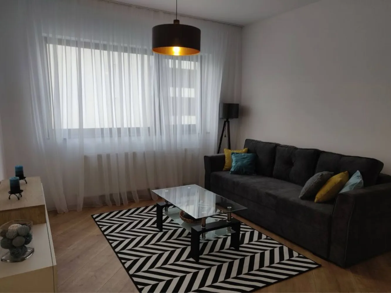Inchiriez apartament 2 camere in complex 4 City North Pipera