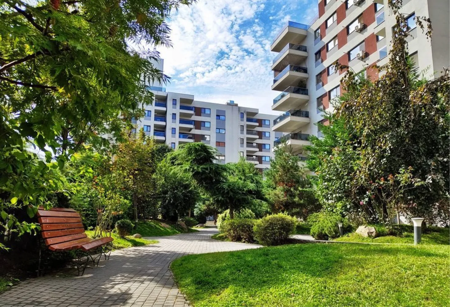 Inchiriez apartament 2 camere in complex 4 City North Pipera