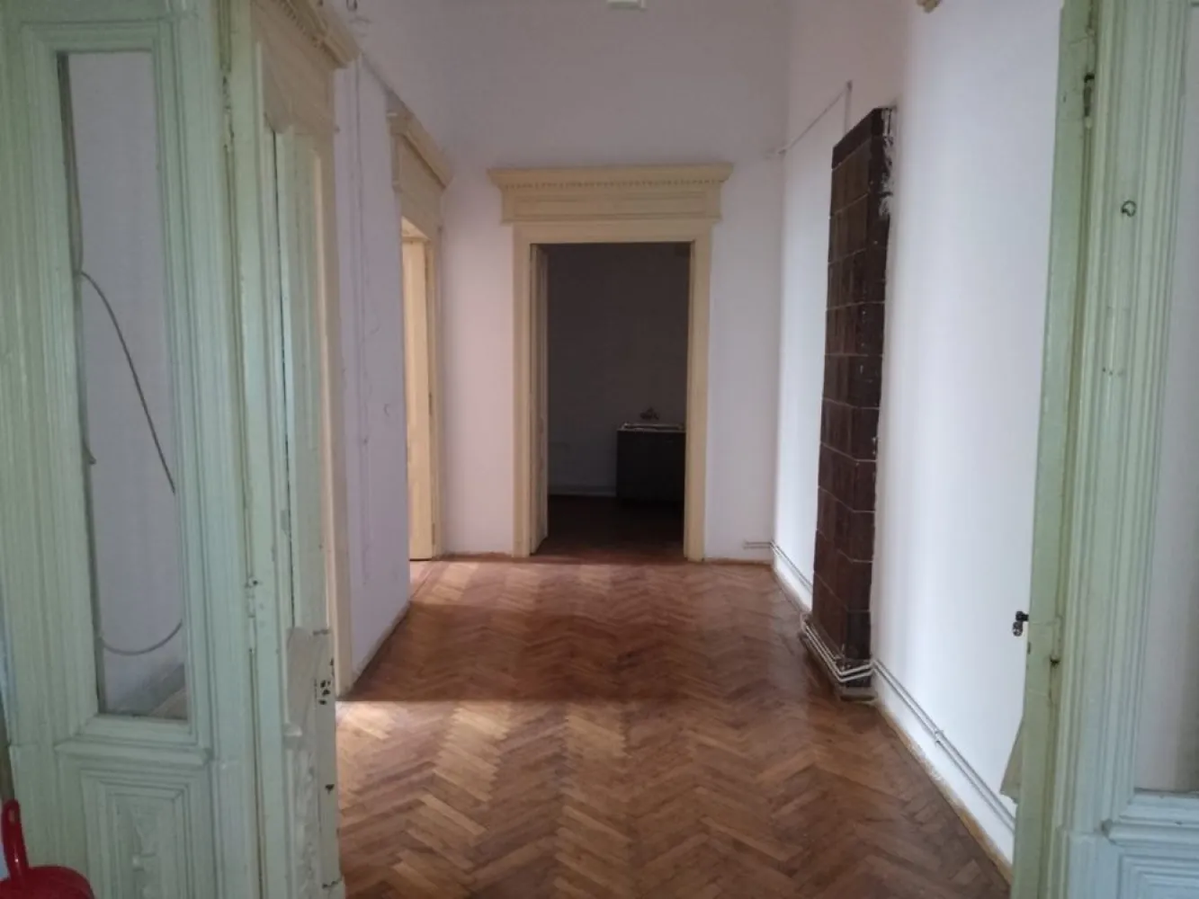 Inchiriez casa la curte in centru,zona Foisorul de Foc