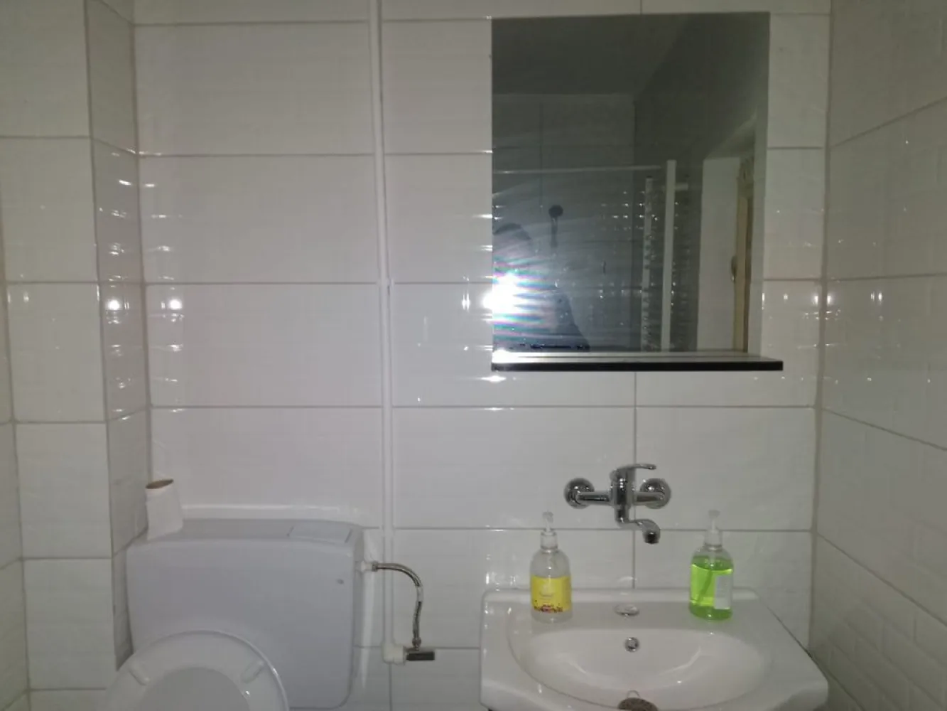 Inchiriez casa la curte in centru,zona Foisorul de Foc