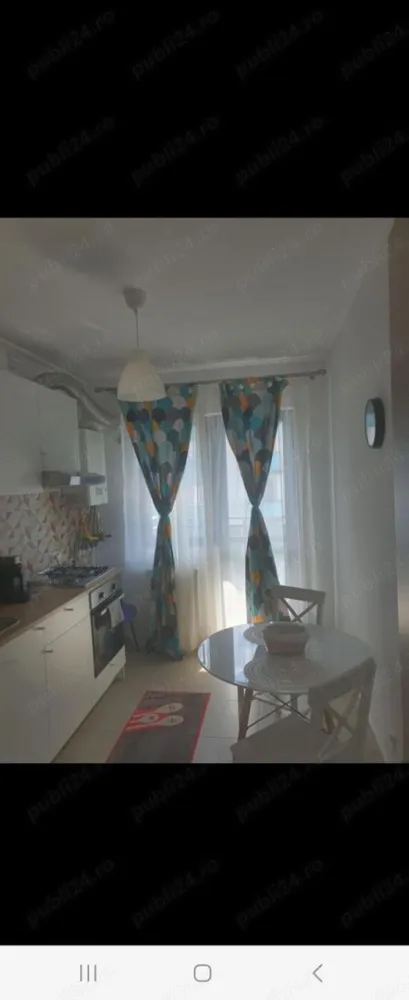 Apartament de închiriat, zona parcul Carol - Apartament de închiriat, 3 camere, 2 bai,2 balcoane, lux,etaj 7. Utilat,mobilat, Parcare inclusa.