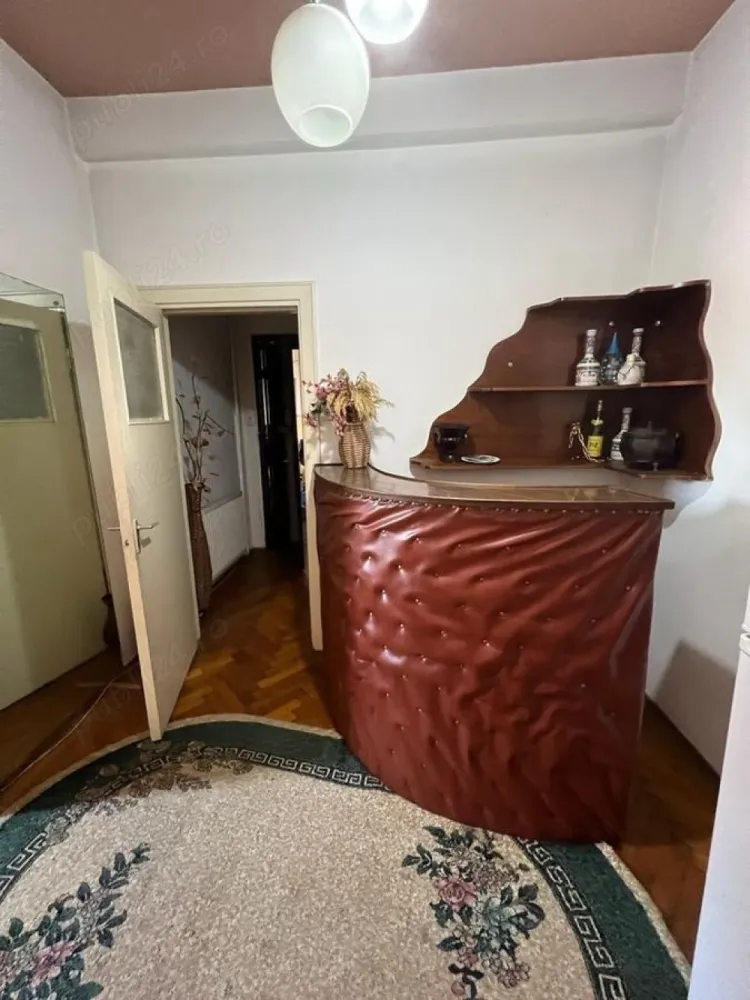 Ag BRASADAS închiriază ap 2 cam etaj 2 Cismigiu. - Agenția BRASADAS închiriază apartament cu doua camere situat in zona ULTRACENTRALA - Piata Kogalniceanu, la 30 m de facultatea.de stomatologie, la 50 m de parcul Cijmigiu . 44 m pătrați centrala proprie.balcon.bucatarie chicineta.etc