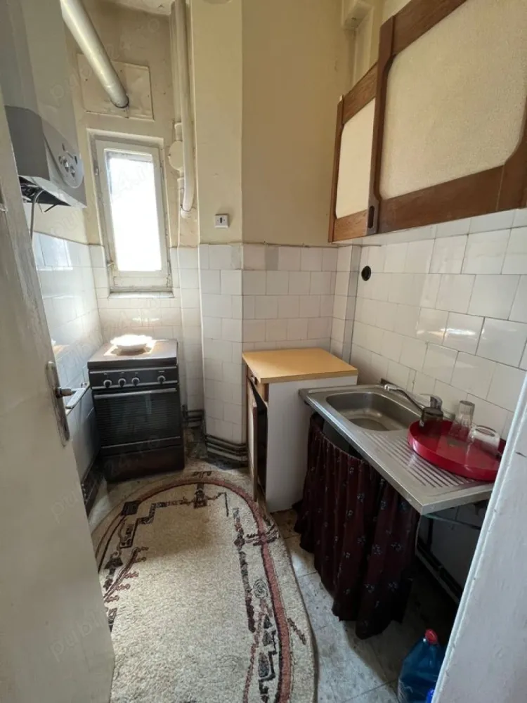 Ag BRASADAS închiriază ap 2 cam etaj 2 Cismigiu. - Agenția BRASADAS închiriază apartament cu doua camere situat in zona ULTRACENTRALA - Piata Kogalniceanu, la 30 m de facultatea.de stomatologie, la 50 m de parcul Cijmigiu . 44 m pătrați centrala proprie.balcon.bucatarie chicineta.etc