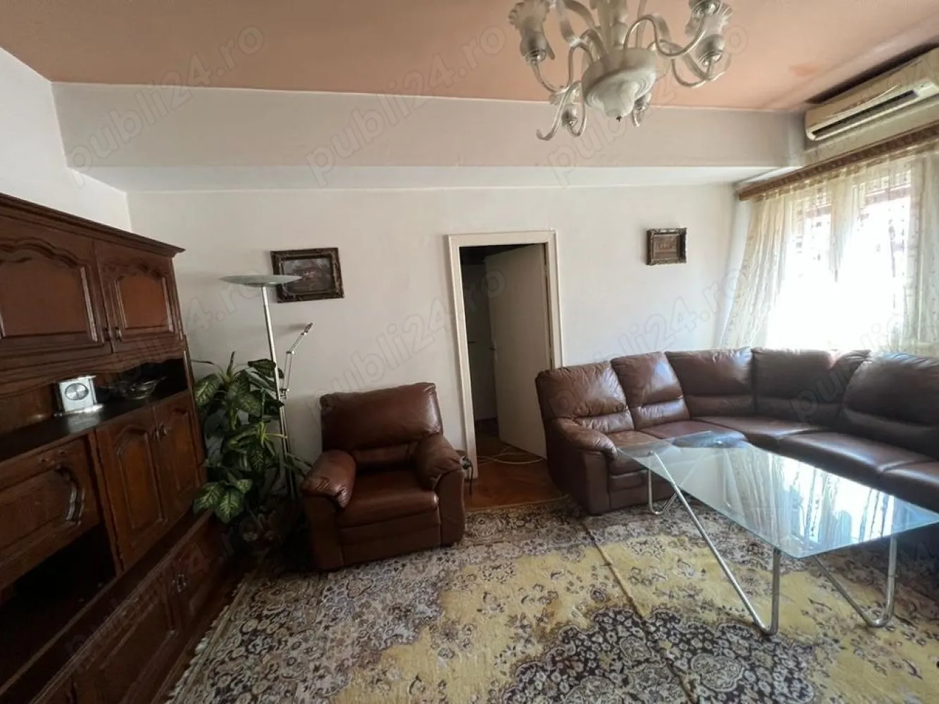Ag BRASADAS închiriază ap 2 cam etaj 2 Cismigiu. - Agenția BRASADAS închiriază apartament cu doua camere situat in zona ULTRACENTRALA - Piata Kogalniceanu, la 30 m de facultatea.de stomatologie, la 50 m de parcul Cijmigiu . 44 m pătrați centrala proprie.balcon.bucatarie chicineta.etc