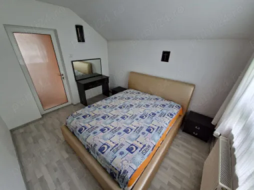 Persoana fizica vand vila zona Bucium