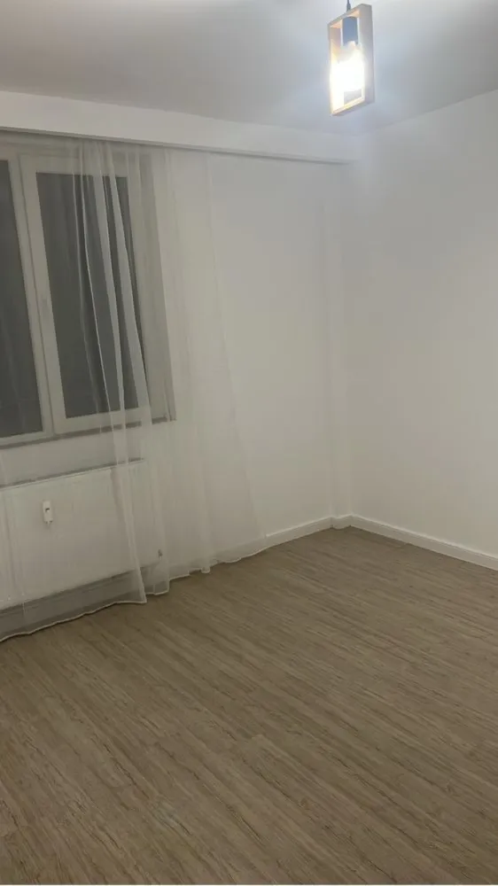 Vand apartament 3 camere Drumul Taberei-Romancierilor