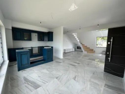Vand casa in Bucium cu vedere la oras