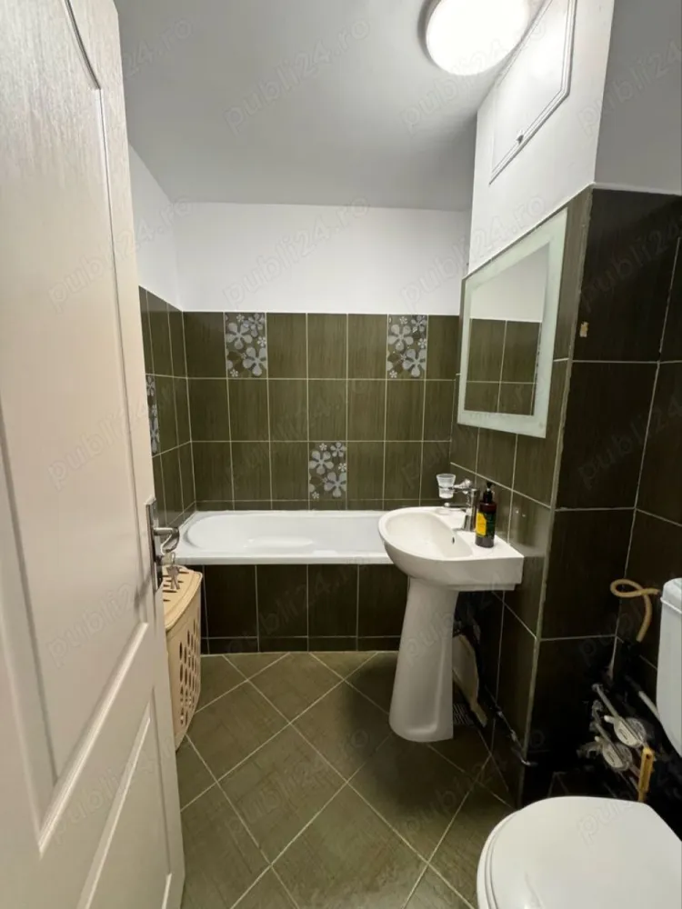 apartament de inchiriat - Apartament sector 1. Perfect pentru o familie, spațios și mobilat. la trei minute de metrou Basarab, foarte bine poziționat.