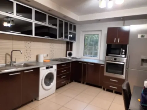 Vand apartament 3 camere