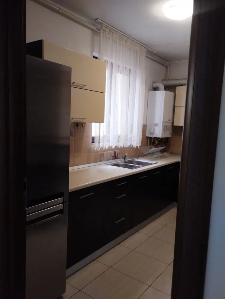 Ag BRASADAS închiriază ap 2 cam Etaj2/3 din 2010 sup. 65mp