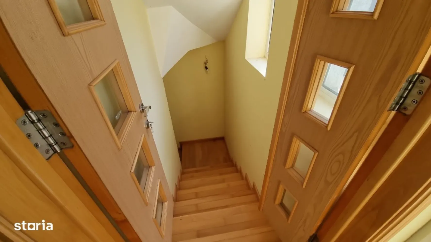 Chirie sau Vânzare - Vila Mare 3 Apartamente + Buncăr – Privat Afacere