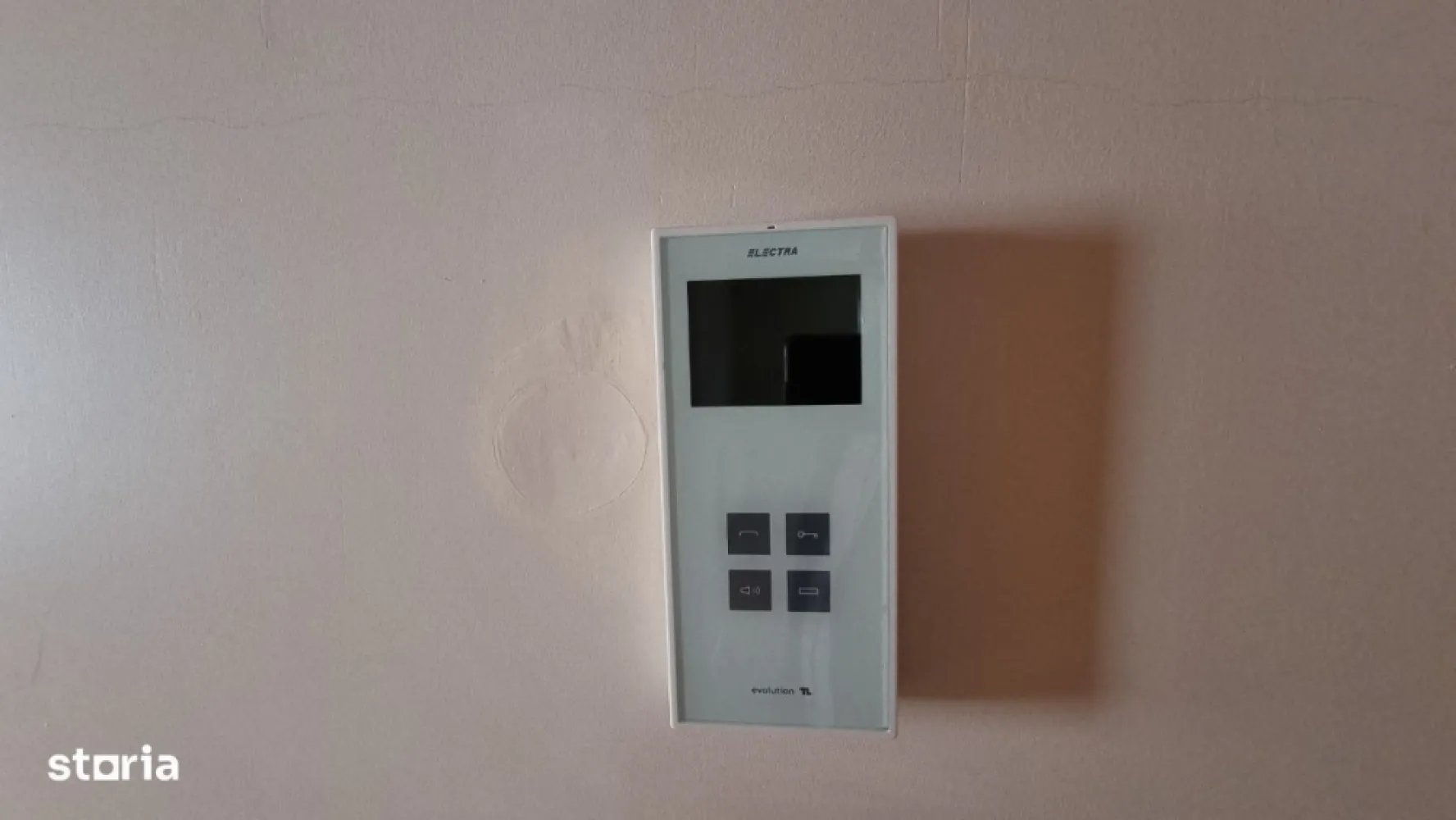 Chirie sau Vânzare - Vila Mare 3 Apartamente + Buncăr – Privat Afacere