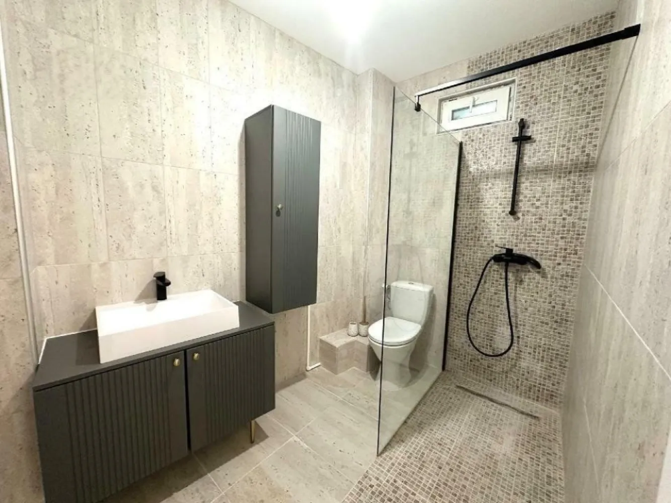 Apartament de vanzare 3 camere Calea Victoriei!