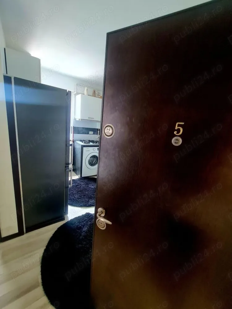 Apartament 3 Camere Barbu Vacarescu | Floreasca | Direct Proprietar - irect Proprietar ofer spre vanzare un apartament cu 3 camere, situat intr-o zona linistita, aproape de multe zone de interes. Apartamentul se afla pe strada Vrancioaia Nr. 7. Apartamentul se afla la etajul 3 din 4. Blocul nu dispune de lift. Vecinatati : - Parcul Verdi 350m ,Parcul Tei 1.1 km, Parcul Floreasca 1.3 km. - Tramvai Barbu Vacarescu 350m. - RATB 350m. Apartamentul are centrala proprie si este complet utilat, este total igienizat, pregatit pentru mutat. Zona este una foarte linistita, vecinii sunt de o buna calitate, pe scurt este un apartament ce va deveni caminul calduros pe care il doriti.