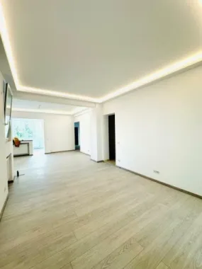 Apartament de vanzare 3 camere Calea Victoriei!