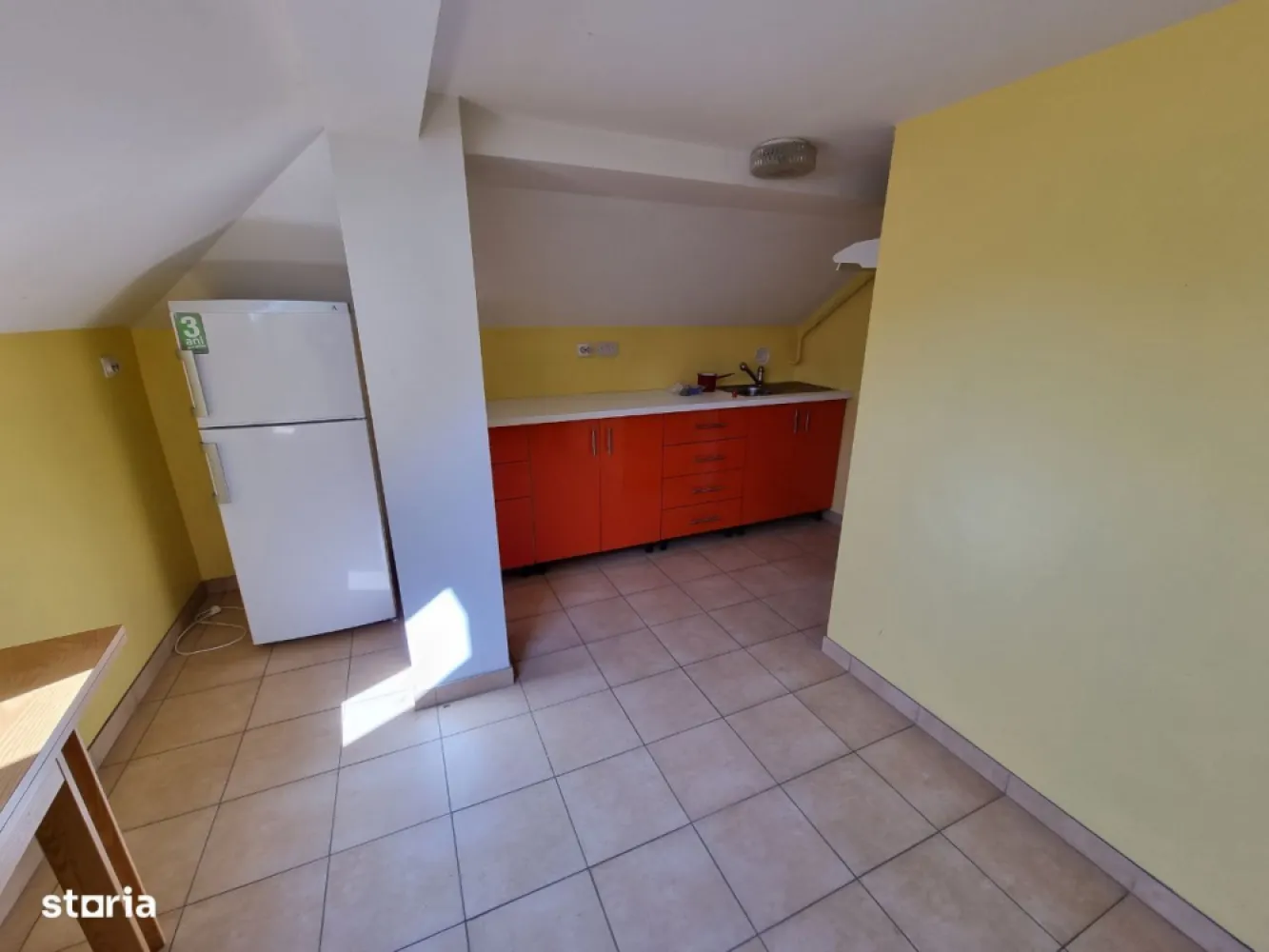Chirie sau Vânzare - Vila Mare 3 Apartamente + Buncăr – Privat Afacere