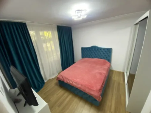 Vând apartament