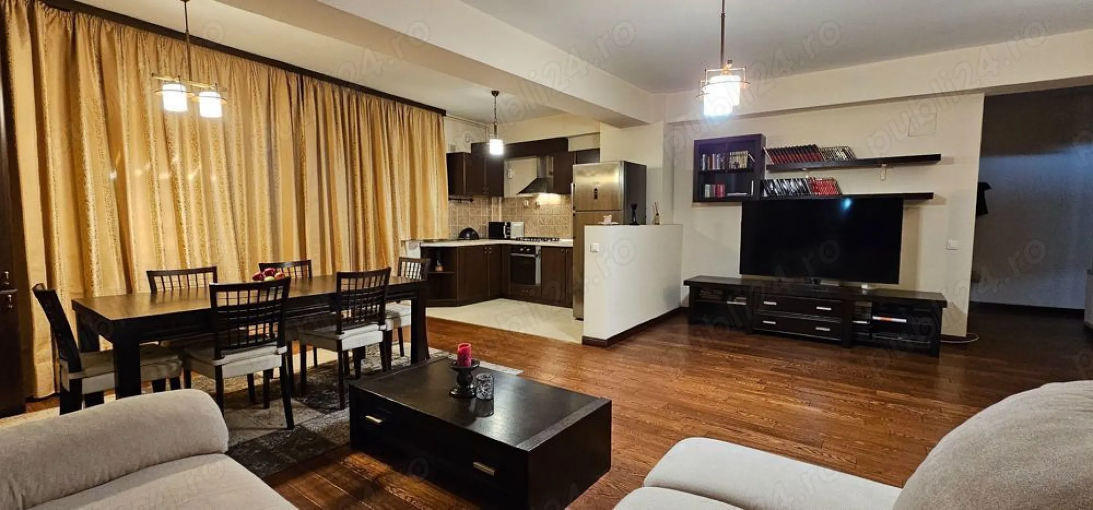 PIPERA zona Jollie Ville, 3 camere, zona de vile - PIPERA, 3 camere lux, 120 mp, et 2 din 3, vedere pe 2 parti, decomandat, 2 balcoane, apartament luminos, rulouri exterioare, lift, loc parcare in garaj subteran separat 15000 EUR, curte interioara, complet mobilat si utilat, zona Sunflower, Drumul Potcoavei. Ocazie pentru investitie (chirie 800-1000 Eur luna).