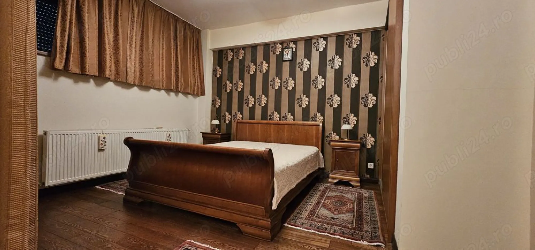 PIPERA zona Jollie Ville, 3 camere, zona de vile - PIPERA, 3 camere lux, 120 mp, et 2 din 3, vedere pe 2 parti, decomandat, 2 balcoane, apartament luminos, rulouri exterioare, lift, loc parcare in garaj subteran separat 15000 EUR, curte interioara, complet mobilat si utilat, zona Sunflower, Drumul Potcoavei. Ocazie pentru investitie (chirie 800-1000 Eur luna).