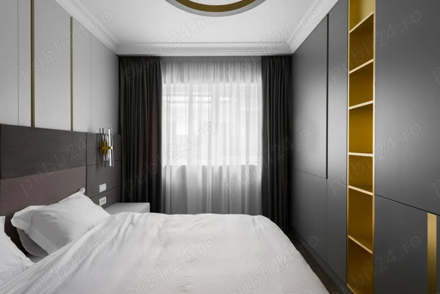 Vând apartament 3 camere complet mobilat și utilat - Vând apartament cu 3 camere,în sectorul 4,București. Ca și punct de reper pe strada cu Dedeman de pe sos. Giurgiului,complex Aria City. Este P+3. Este complet mobilat și utilat, beneficiază de sistemul smart house care m a costat 15 mii de euro. Încălzire în pardoseala,centrala proprie,2 băi,una cu cabina de dus,iar cealaltă cu cadă.Apartamentul se afla la parter,având o suprafața utila de 80 de metri pătrați. În prețul afișat intra și un loc de parcare. Are curte proprie,dimensiunea de 80 de metri patrati,care dispune de un frumos pavilion. Mai multe detalii la telefon.