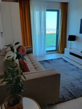 Vand apartament 2 camere cu vedere la mare Mamaia Nord