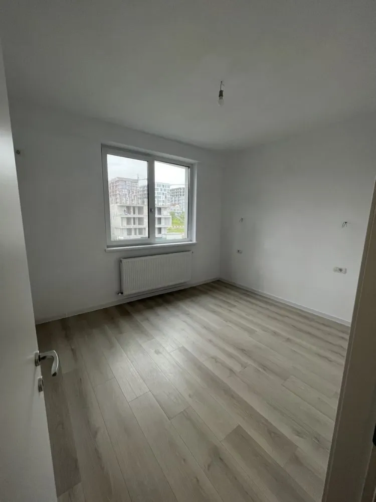 Apartament doua camere Mamaia nord - Vând apartament doua camere zona Mamaia Nord, racordat la utilități, suprafata construită 53mp, suprafata utila 46mp, aer Conditionat montat, mobila de Bucătărie și hol incluse in preț, este situat pe partea cu marea și la aproximativ 350m de faleza