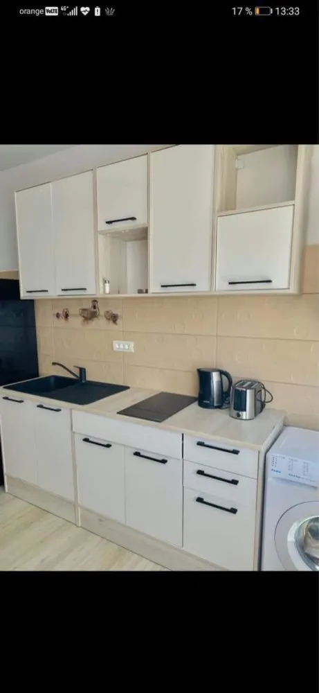 ‼️Apartament Mamaia mobilat, vedere la mare, 50mp pana la plaja ‼️ - MAMAIA vedere la mare str prelungirea D13 Proprietar Bloc nou 2020 Apartament 2 camere, la 50 m de plaja langa Alezzi, Oneiro, Leon. 54mp utili, 7 mp balcon, mobilat utilat modern lux, complet ca in poze. Ideal pt investitie spre inchiriere, se realizeaza profit pe sezon minim 6000 euro. Zona superba, linistita, plaja naturala nelatita, foarte multe restaurante si baruri de top in zona. Proprietar. Accept colaborare cu agentii, nu dau comision. Pret fix, accept schimburi auto evaluate corect !!!