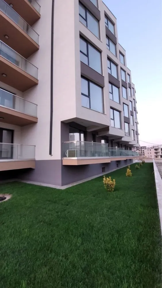 Apartament 2 camere-piscina cu pool bar Mamaia Nord