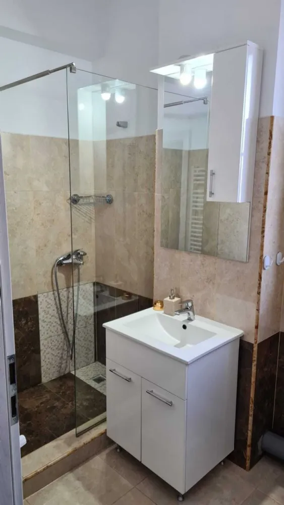 Vand apartament 2 camere decomandate in Mamaia Nord, Navodari
