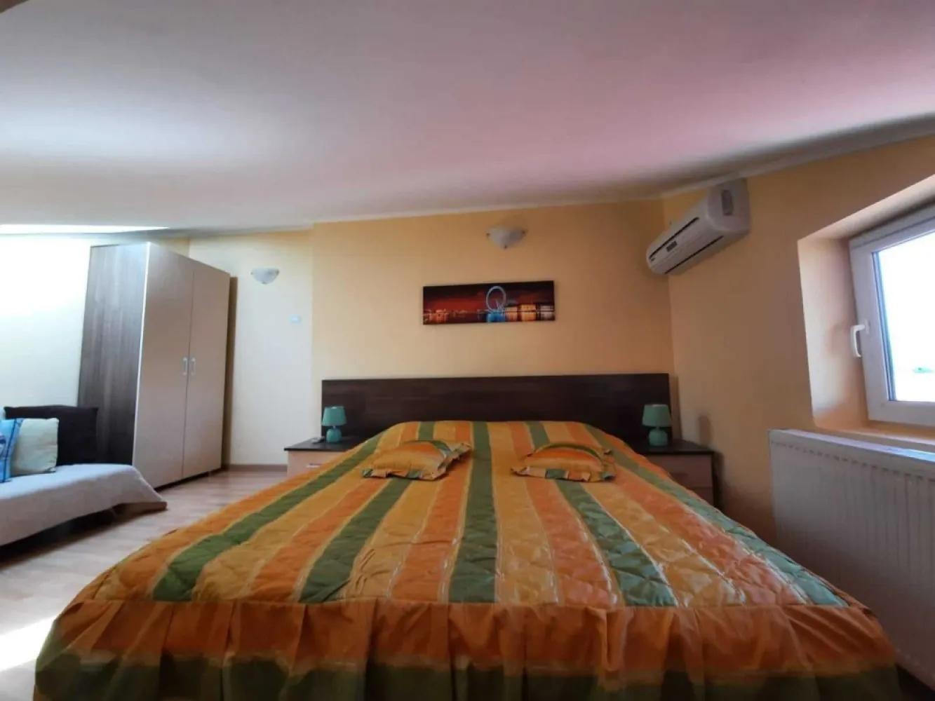 Vand doua apartamente in Mamaia-Nord