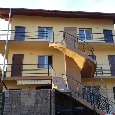 Vand doua apartamente in Mamaia-Nord