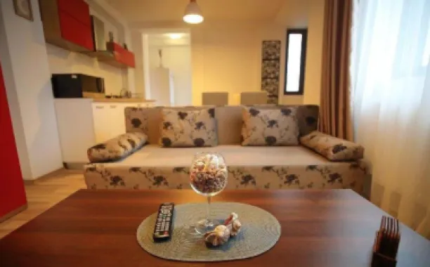 Apartament 2 cam. 45 mp utili et. 4/5 An 2017 Mamaia nord aproape de plaja