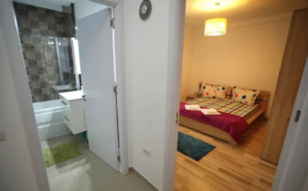Apartament 2 cam. 45 mp utili et. 4/5 An 2017 Mamaia nord aproape de plaja