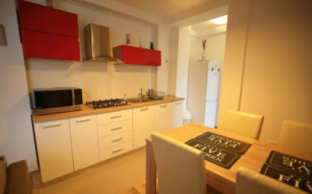 Apartament 2 cam. 45 mp utili et. 4/5 An 2017 Mamaia nord aproape de plaja