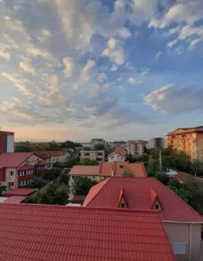 Apartament 2 cam. 45 mp utili et. 4/5 An 2017 Mamaia nord aproape de plaja